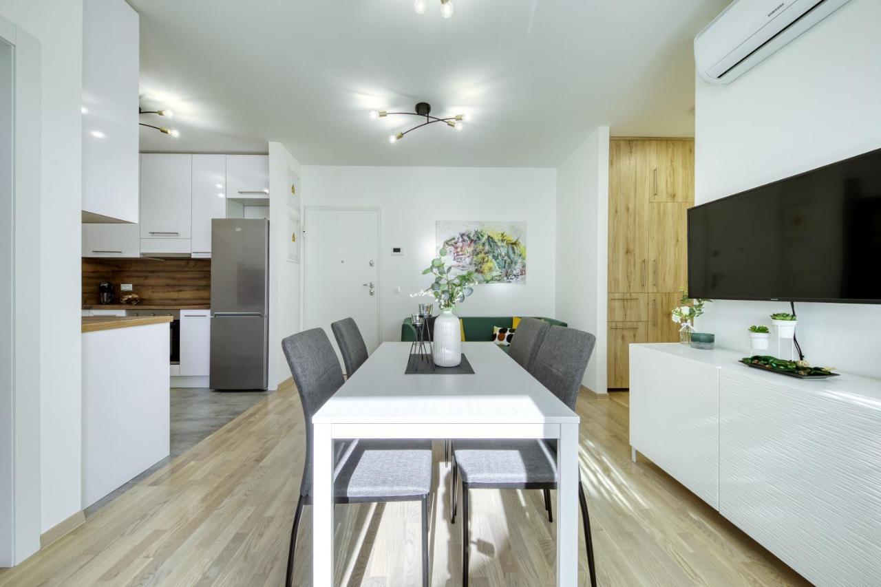 Apartman Alegria *